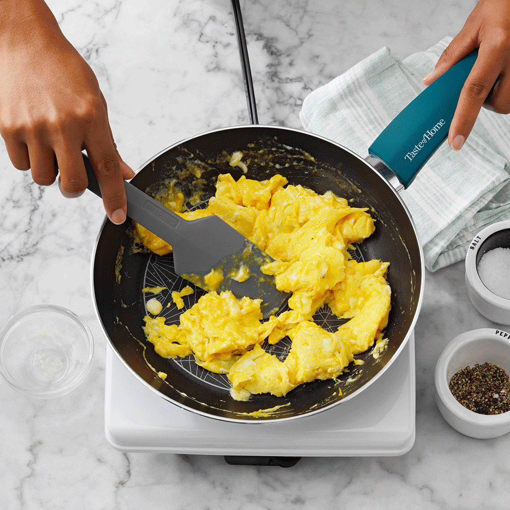 TC113A 8 Inch NonStick Aluminum Skillet by Taste of Home